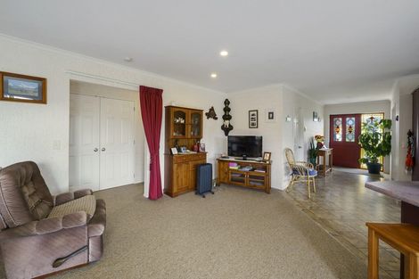 Photo of property in 15 San Priamo Place, Paraparaumu Beach, Paraparaumu, 5032
