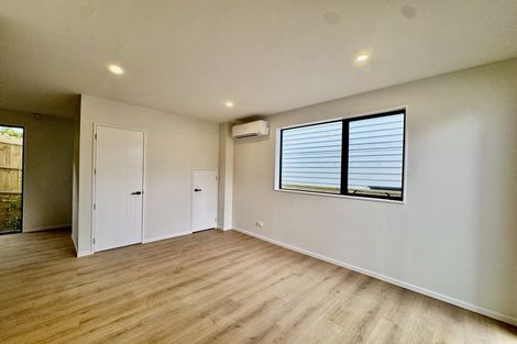 Photo of property in 5 Raphael Place, West Harbour, Auckland, 0618