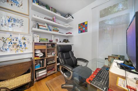 Photo of property in 112a Wallace Street, Mount Cook, Wellington, 6021