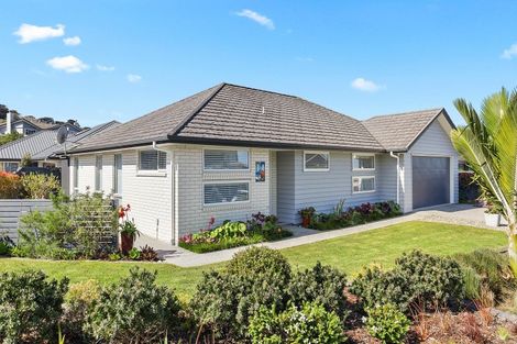Photo of property in 14 Trevally Place, Snells Beach, 0920