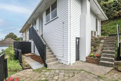 Photo of property in 113a Newlands Road, Newlands, Wellington, 6037