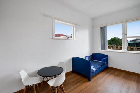 Photo of property in 5 Watene Crescent, Waitara, 4320