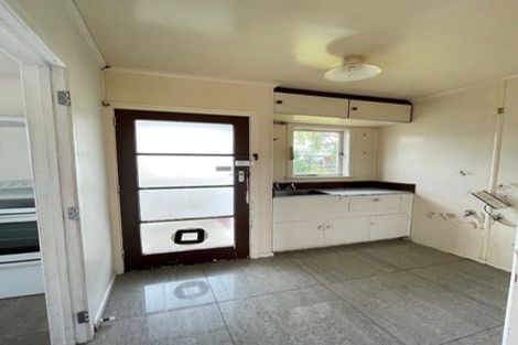 Photo of property in 6 Fairdene Avenue, Henderson, Auckland, 0610