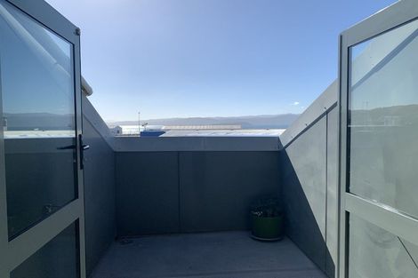 Photo of property in Metro Apartments, 20/220u Thorndon Quay, Pipitea, Wellington, 6011