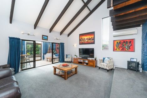 Photo of property in 16 Akaroa Avenue, Awapuni, Palmerston North, 4412