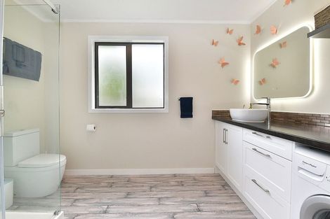 Photo of property in 57d Rautawhiri Road, Helensville, 0800