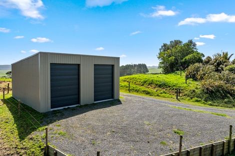 Photo of property in 107 Fuller Road, South Head, Helensville, 0874