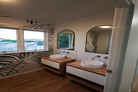Photo of property in 77a Riverside Road, Orewa, 0931