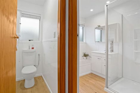 Photo of property in 47 Glenharrow Avenue, Avonhead, Christchurch, 8042