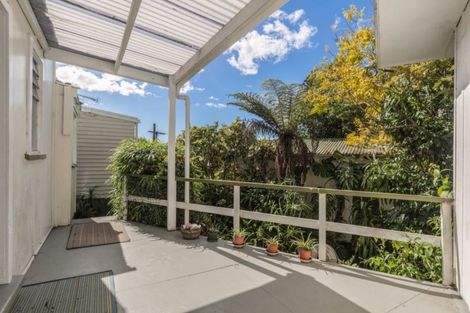 Photo of property in 8 Park Rise, Campbells Bay, Auckland, 0630