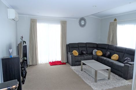 Photo of property in 9 Hirimate Place, Flat Bush, Auckland, 2019