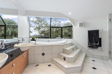 Photo of property in 64 Scenic Drive, Titirangi, Auckland, 0604