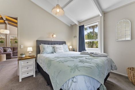 Photo of property in 6 Cousins Avenue East, Foxton Beach, Foxton, 4815