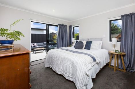 Photo of property in 24 Te Kaeaea Crescent, Wallaceville, Upper Hutt, 5018