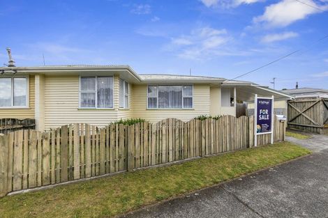 Photo of property in 7 Benge Crescent, Clouston Park, Upper Hutt, 5018