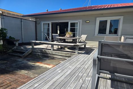Photo of property in 37 Cobden Street, Gisborne, 4010