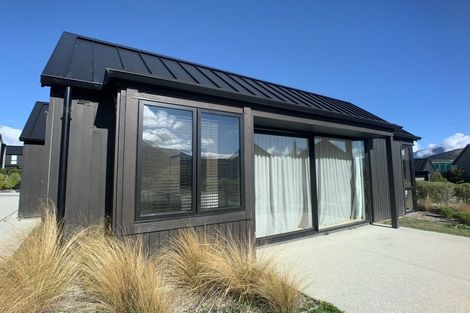 Photo of property in 4 Kotuku Lane, Jacks Point, Queenstown, 9371