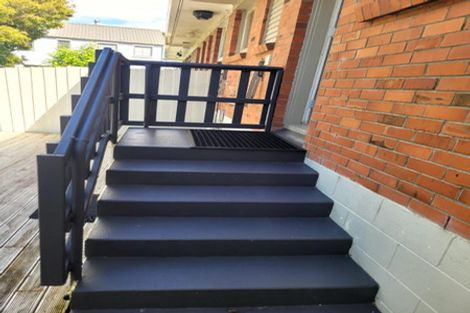 Photo of property in 3/20 Seaview Road, Castor Bay, Auckland, 0620