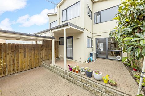 Photo of property in 23 Puma Drive, Golflands, Auckland, 2013