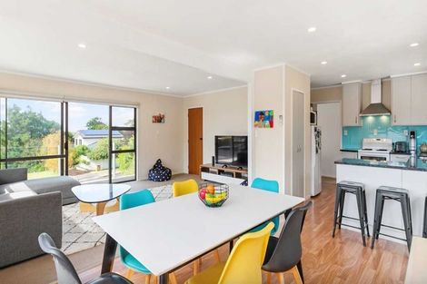 Photo of property in 19 Palmyra Way, Half Moon Bay, Auckland, 2012