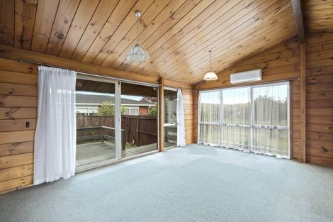 Photo of property in 24 Neri Crescent, Pomare, Rotorua, 3015