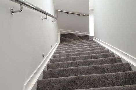 Photo of property in 18a Riverpark Crescent, Henderson, Auckland, 0610