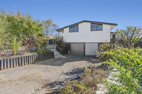 Photo of property in 5 Camellia Avenue, Bell Block, New Plymouth, 4312