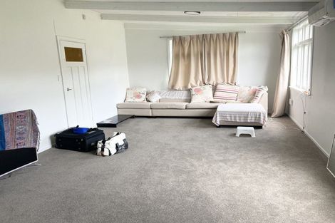 Photo of property in 11 Miro Street, New Lynn, Auckland, 0600