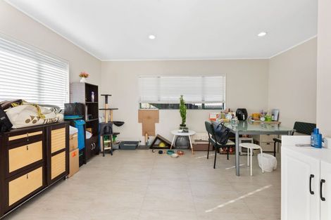 Photo of property in 70 Priestley Drive, Bucklands Beach, Auckland, 2014