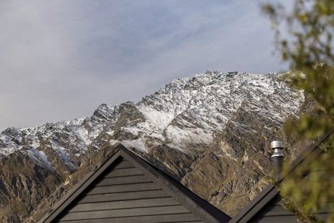 Photo of property in 12 Fife Court, Jacks Point, Queenstown, 9371
