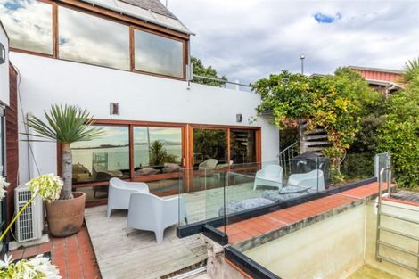 Photo of property in 102 Beachville Road, Redcliffs, Christchurch, 8081