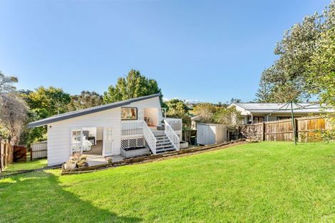 Photo of property in 3 Walnut Lane, Browns Bay, Auckland, 0630