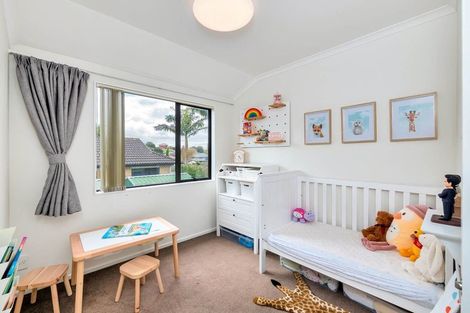 Photo of property in 15 San Carlo Court, Henderson, Auckland, 0612