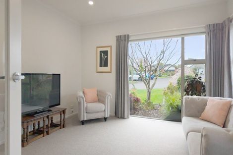Photo of property in 20 Devoy Drive, Owhata, Rotorua, 3010