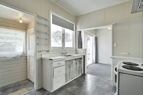 Photo of property in 225 Grove Road, Mayfair, Hastings, 4122