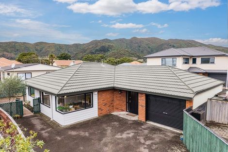 Photo of property in 2/25 Vincent Street, Waterloo, Lower Hutt, 5011