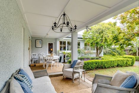 Photo of property in 98 Te Mata Road, Havelock North, 4130