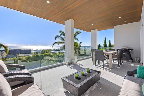 Photo of property in 2 Taumata Road, Castor Bay, Auckland, 0620