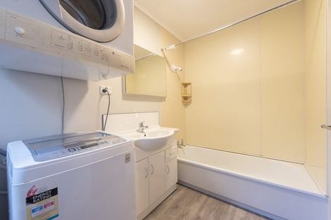 Photo of property in 41 Chartwell Drive, Crofton Downs, Wellington, 6035