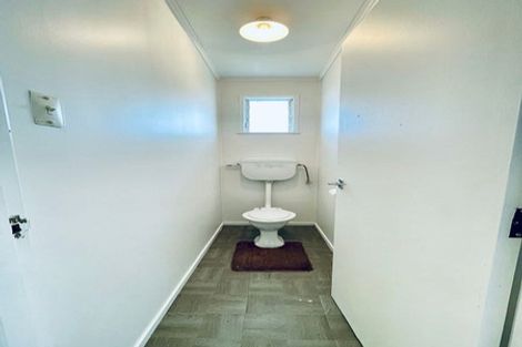 Photo of property in 3 Addison Drive, Glendene, Auckland, 0602