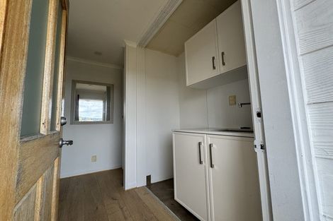 Photo of property in 118 Stapleford Crescent, Browns Bay, Auckland, 0630