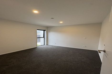 Photo of property in 2/79 Edmonton Road, Henderson, Auckland, 0612