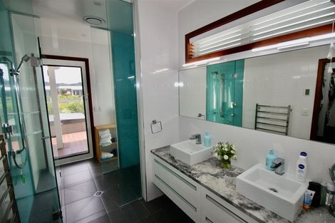 Photo of property in 25 Leeward Drive, Whitianga, 3510