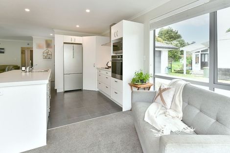 Photo of property in 127a Awaroa Road, Helensville, 0800