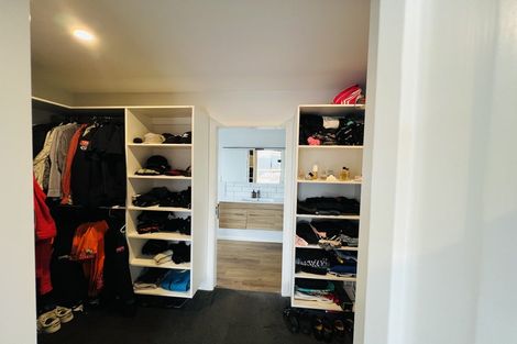 Photo of property in 42b Moeraki Road, Maoribank, Upper Hutt, 5018