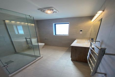 Photo of property in 30 Godfrey Drive, Orewa, 0931