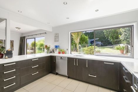 Photo of property in 20 Saddleback Rise, Murrays Bay, Auckland, 0630