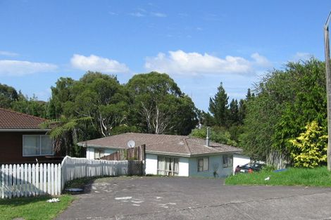 Photo of property in 7 Fernhaven Place, Massey, Auckland, 0614