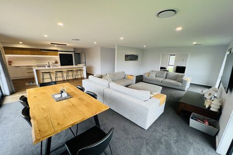 Photo of property in 42b Moeraki Road, Maoribank, Upper Hutt, 5018