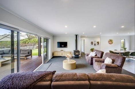 Photo of property in 66 Avery Road, Eskdale, Napier, 4182